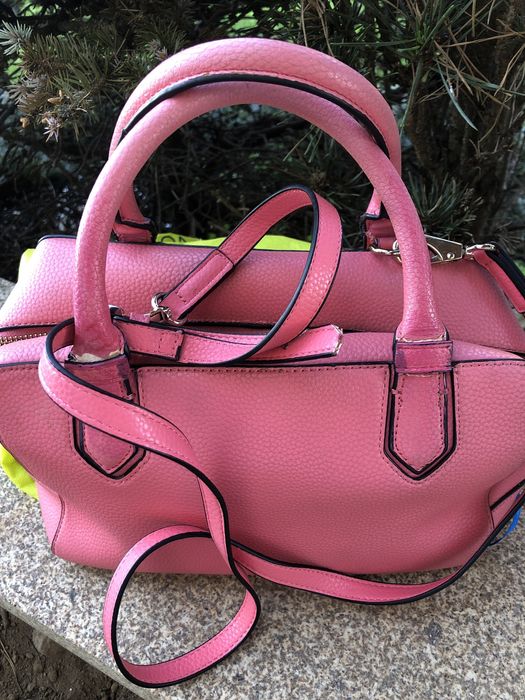 Mala Versace Jeans com asas e tiracol