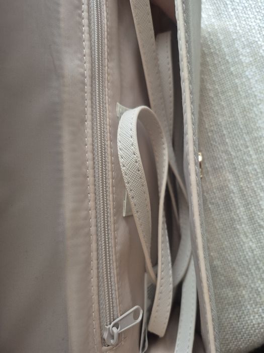 Клатч бежевий в гарному стані