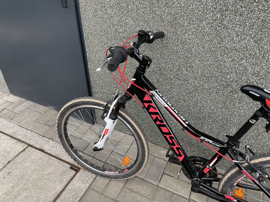 Rower czarno-czerwony kross hexagon