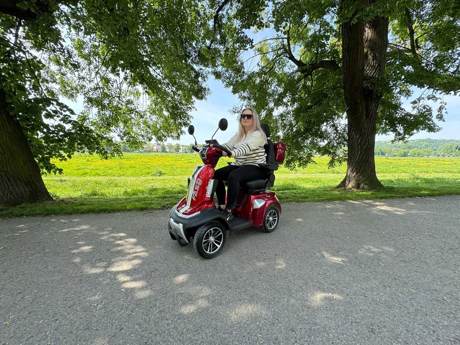 Elektryczny wózek czterokołowy ELECTRORIDE FASTI MED + pokrowiec