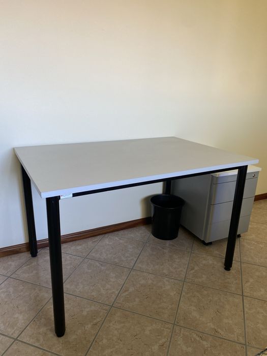 Mesa escritório marca RALL