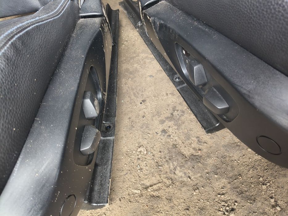 Fotele przód BMW E93 Cabrio Czarna skóra Kompletne Lewy Prawy Wysyłka
