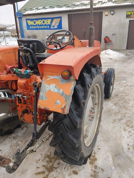 Ciągnik rolniczy Renault R 7231