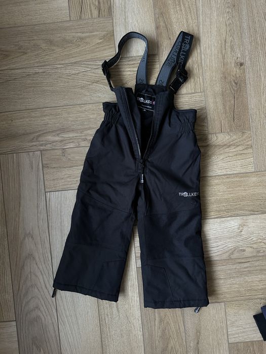 Зимова куртка та напів комбінезон, штани trollkids, не reima