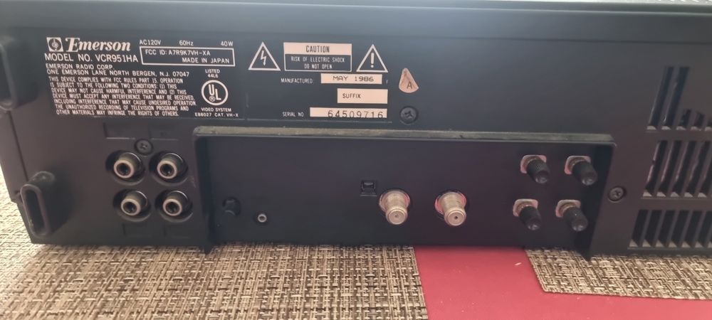 Retro Vintage Magnetowid Video Emerson VCR951HA made in japan