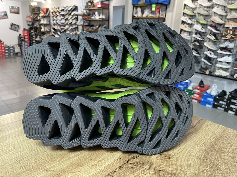 Р.44 Бігові кросівки Adidas Switch FWD
