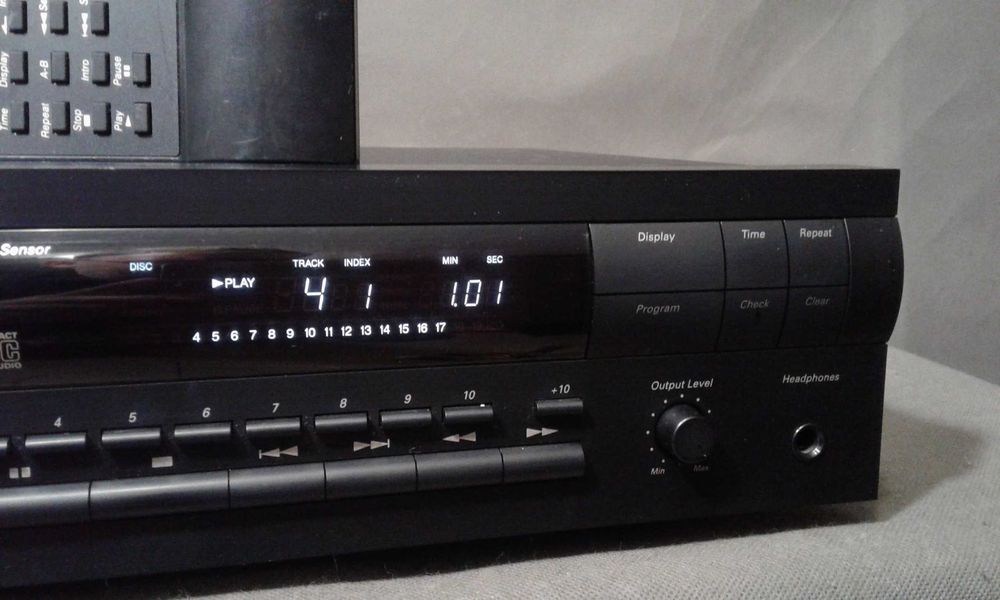 HARMAN KARDON HD-7500,pilot, odtwarzacz cd