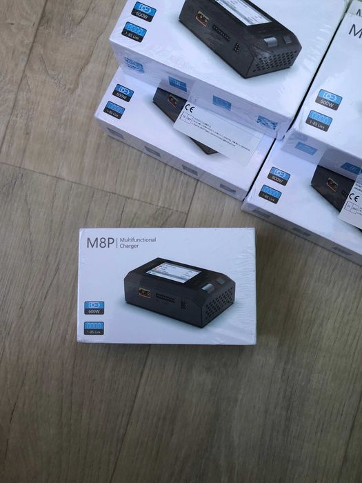 ToolkitRC M8P 600W інтелектуальне зарядне до 8S, працює з сигналами