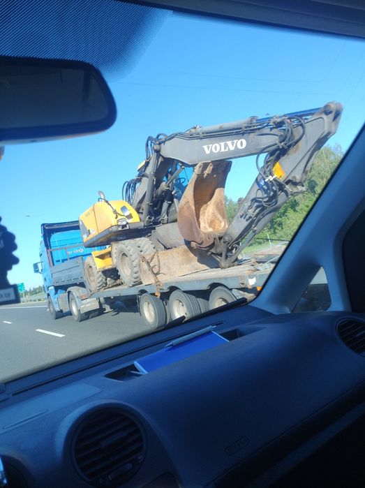 Usługi Koparką-Prace ziemne