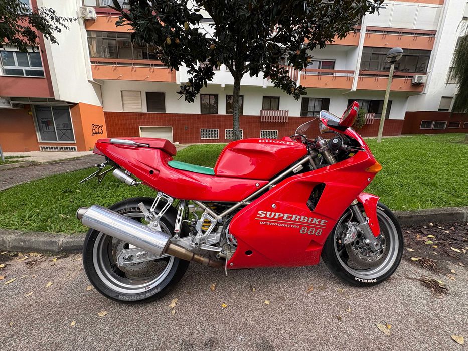 Ducati 888 Strada