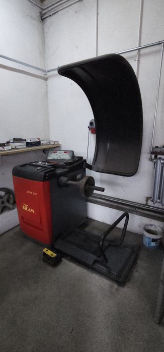 Wyważarka do samochodów ciężarowych I maszyn SICAM SBM 850