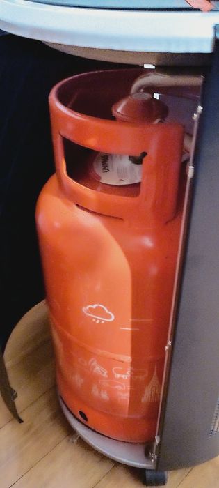 Aquecedor a Gás Hotspot nova  com garrafa incluída muito poco uso