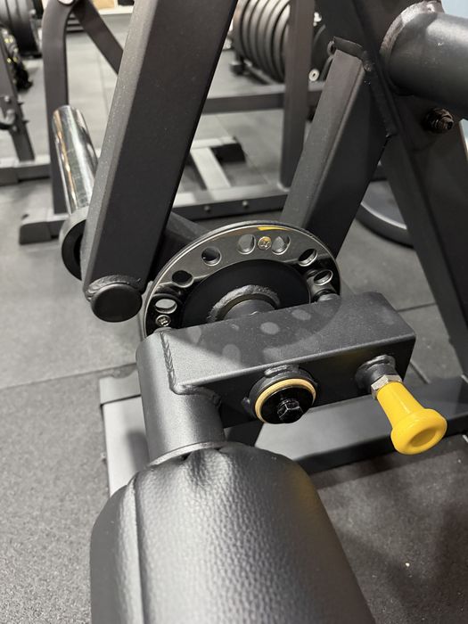 Máquina Extensora Impulse (plate load)438921630738688003