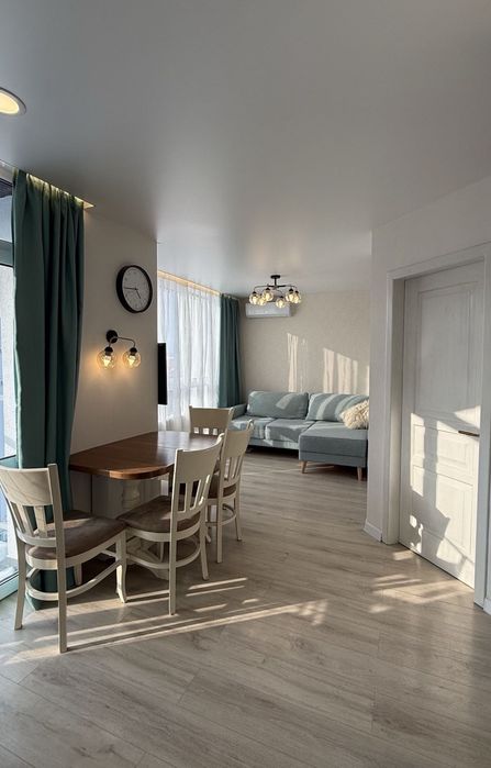 Продаж однокімнатної квартири в ЖК Сіті Лейк Білогородка вид на озеро