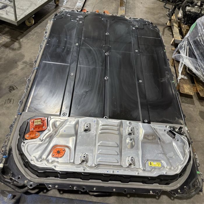 Батарея Tesla Model 3 Y Long Range Dual Motor 82 квт (75) 1104422-00-W