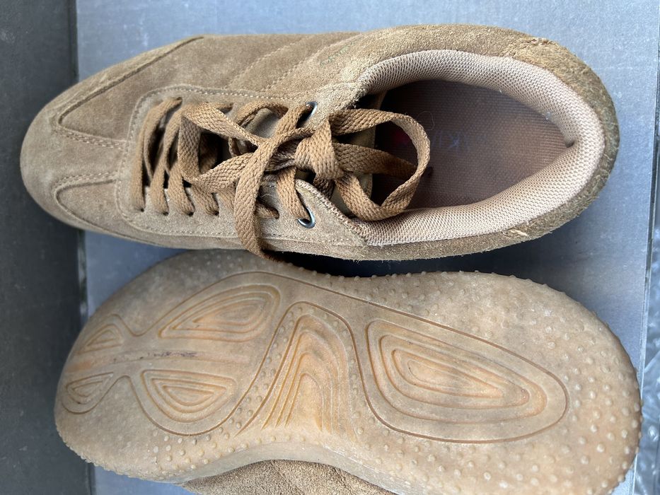 Sapatilhas camel tipo camurça