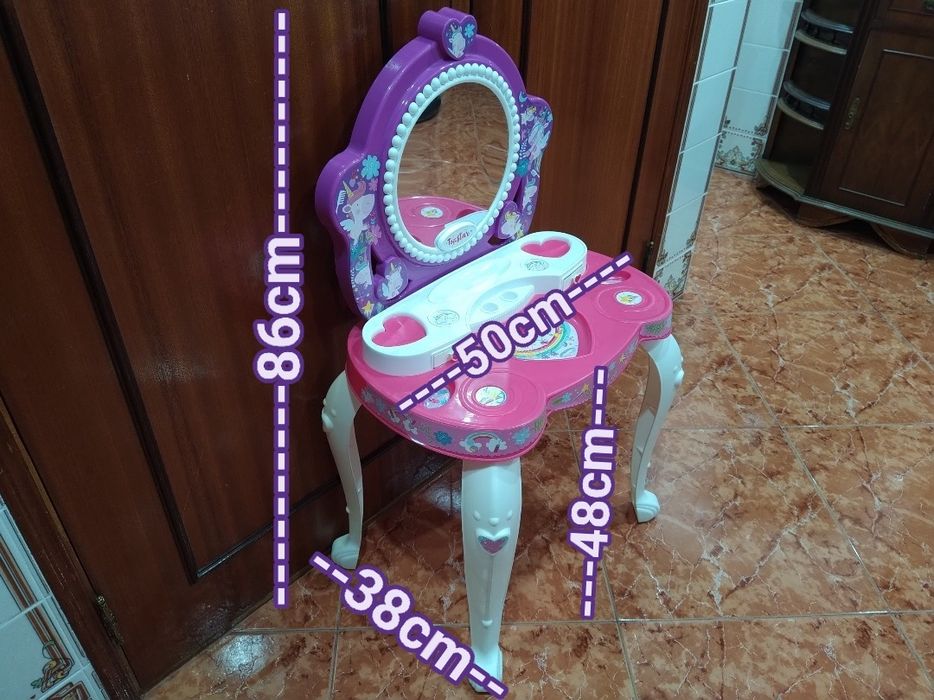 Penteadeira mesa maquilhagem brinquedo para menina casa quarto.
