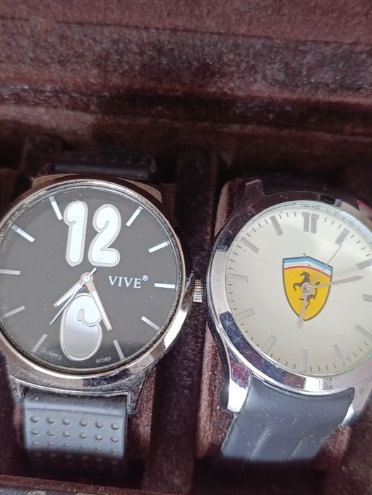 Conjunto de vários relógios