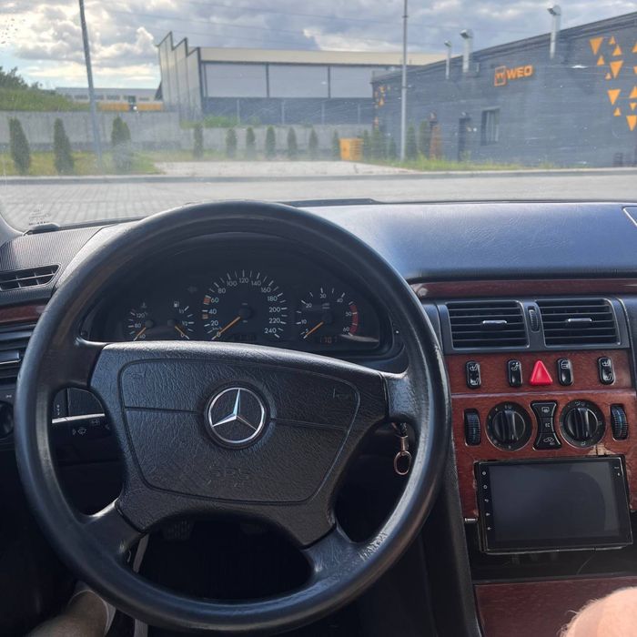 Mersedes-Benz W210 2.2CDI