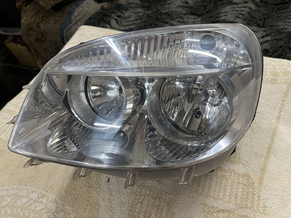 Ліва фара Fiat Doblo 2008 Левая фара передняя Фиат Добло