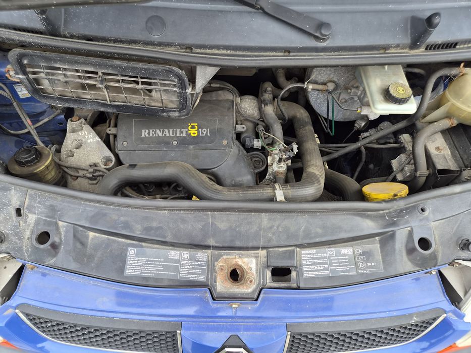 Renault Trafic 1.9 dCi 2003 rok- powypadkowy