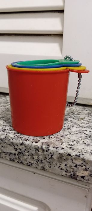 Brinquedo antigo cores bebé