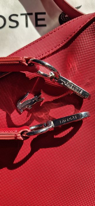 Ubrana 1 raz Piękna torebka Lacoste Square Crossover Bag bordowy