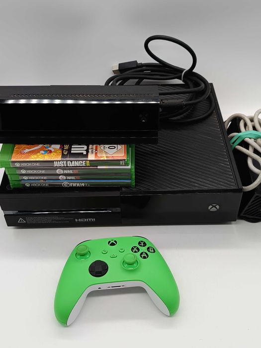 Konsola Xbox One 500GB czarny + pad + gry + sensor kinect