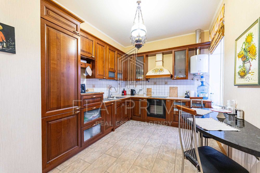 Без% Продаж 3-х кімнатної квартири, 135 м2, вул. Назарівська, 9