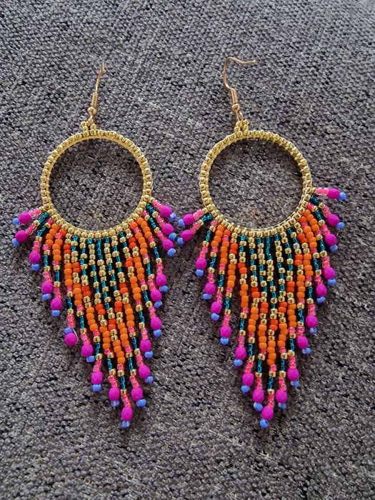 Kolorowe kolczyki z koralików Toho na bazie z koła