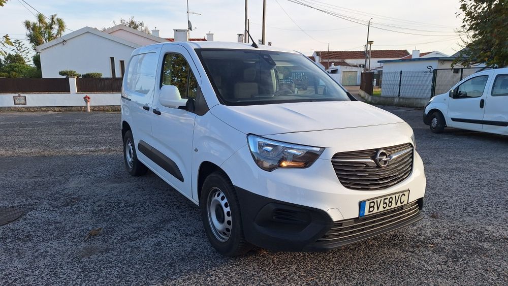 Opel Combo 1.5D - 2020 iva dedutivel