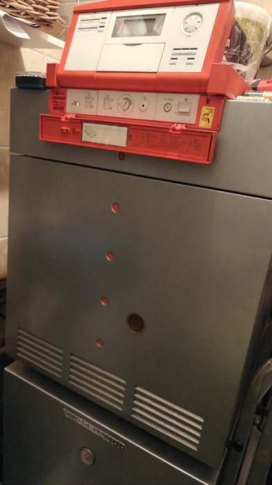 Viessman Vitogas 100 kocioł gazowy z zasobnikiem 150L