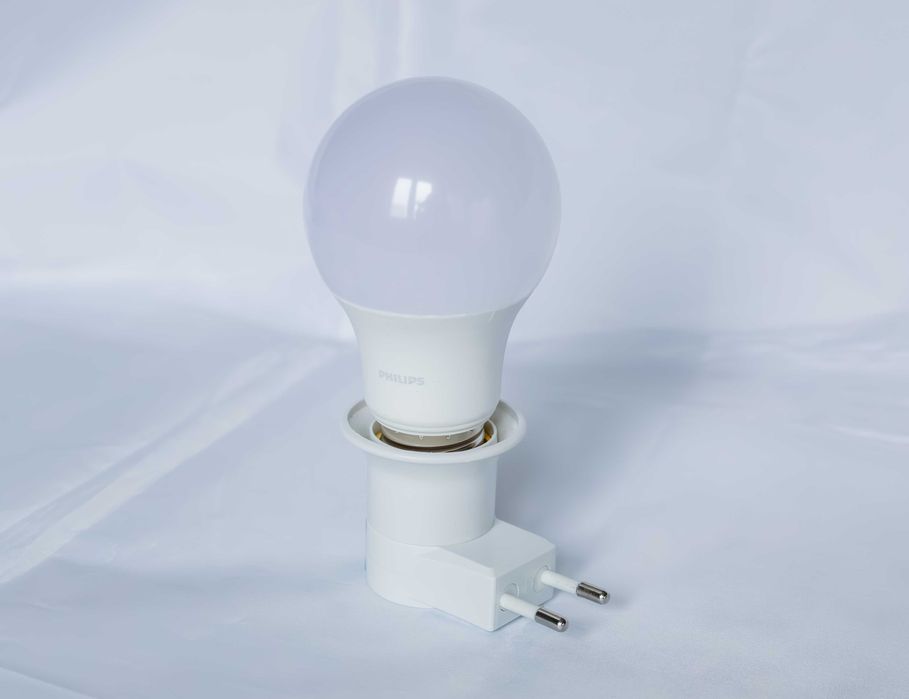 Перехідник Е27 на євро-вилку з вимикачем