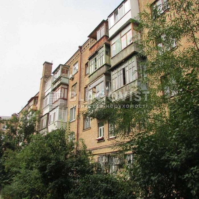 Продаж 2-х кімн. квартири вул. Зоологічна