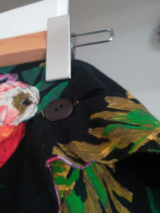 Saia estampada e saia lisa