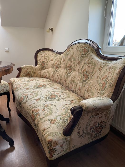 Piękne meble w stylu Ludwikowskim