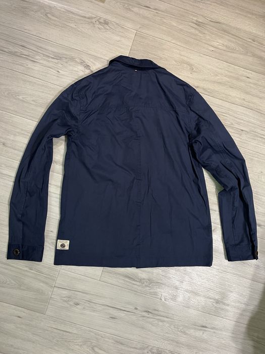 Курта ветровка pretty green от дизайнера island ston