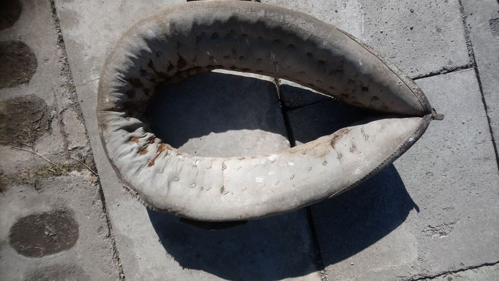 Chomonto, podkład pod chomonto