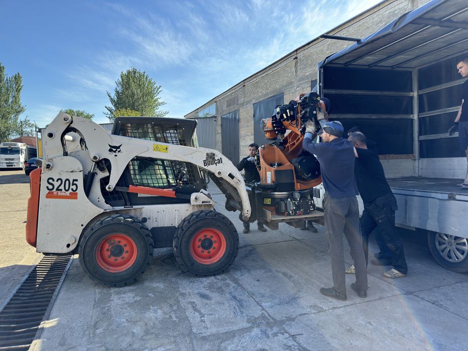 Бобкат бобкет BOBCAT ямобур гидробур палетные вила погрузчик ковш