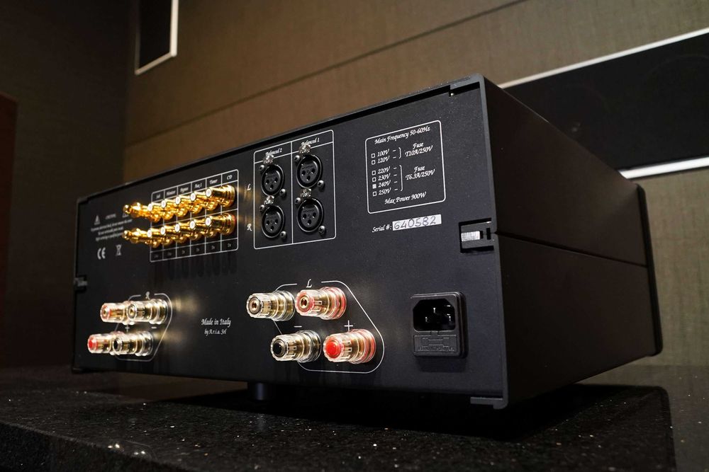 Unison Research Unico 150 Czarny wzmacniacz zintegrowany stereo Outlet