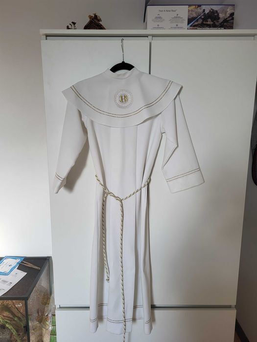 Sprzedam albę dla chlopca 140-146