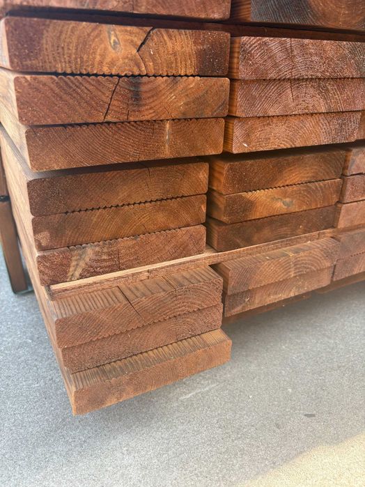 Deck Casquinha Vermelha Tratado Autoclave Castanho