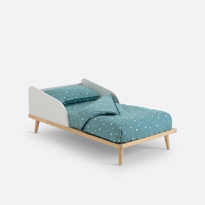 Quarto criança (Cama de bebé evolutiva 3 em 1 / cómoda / muda fralda)