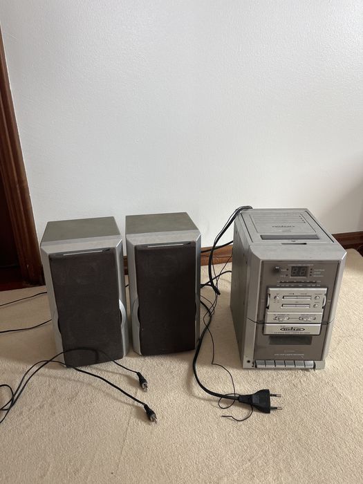 Sistema de Som usado e antigo - Vendo em conjunto