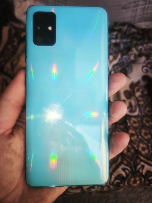 Продам Samsung a51 6/128