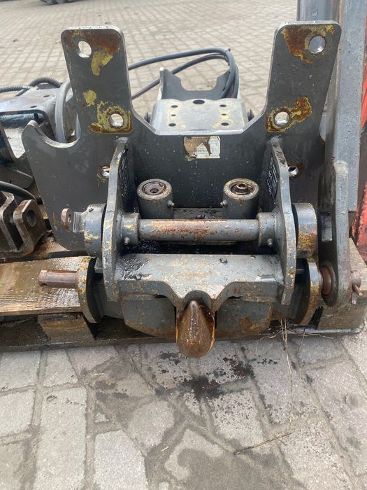 Zaczep dolny typu hitch claas arion