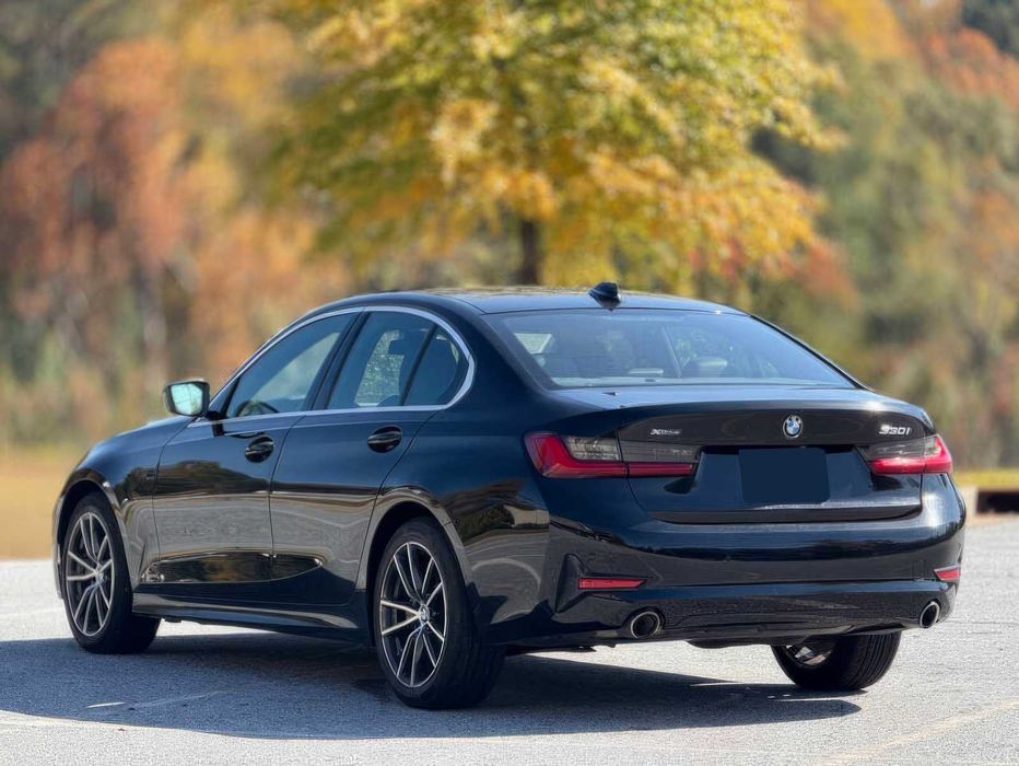 BMW 3 Series 330i xDrive      2019