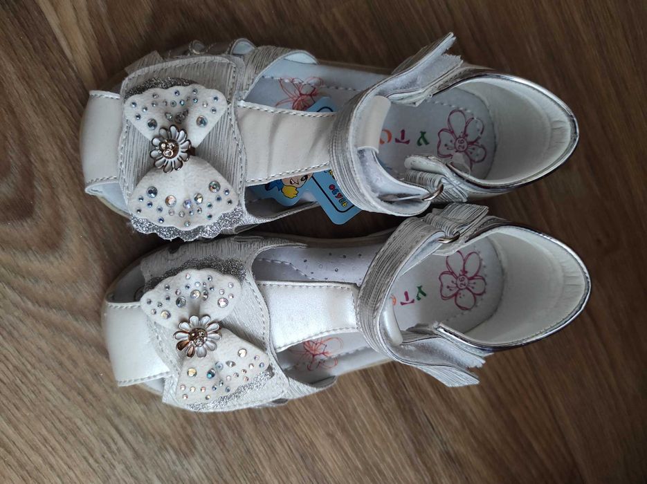 Босоніжки босоножки