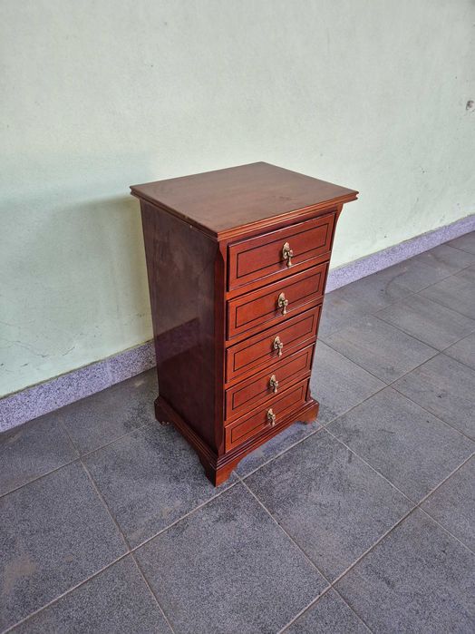 Movél gaveteiro alto