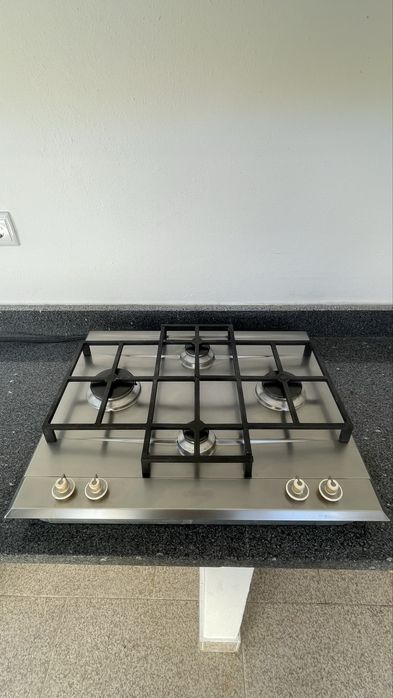 Placa a gás SMEG P164X em inox – 4 queimadores – excelente estado